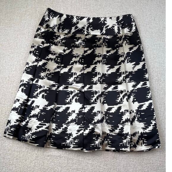 Trina Turk Women’s 0 Black & White Houndstooth Silk/Wool Blend Skirt Designer - Picture 1 of 9